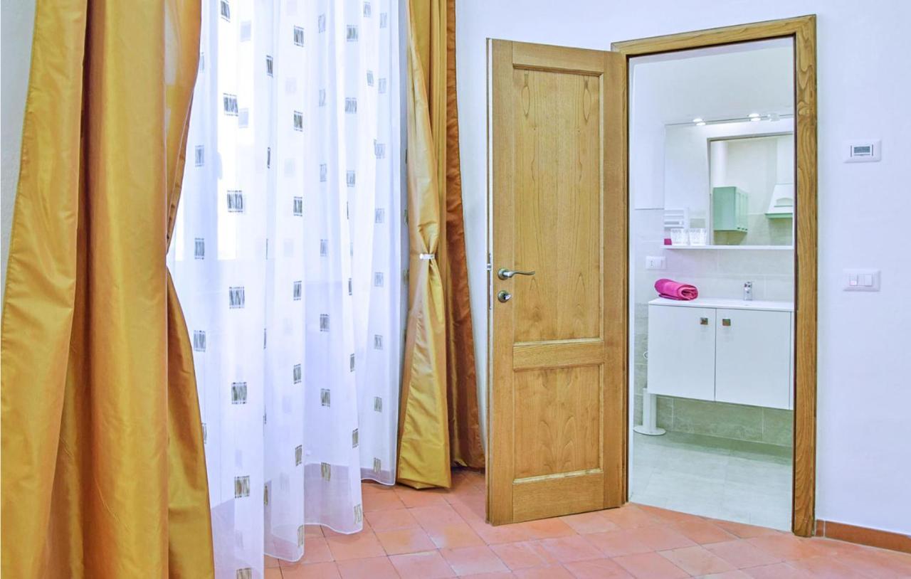 1 Bedroom Gorgeous Apartment In Arezzo Extérieur photo
